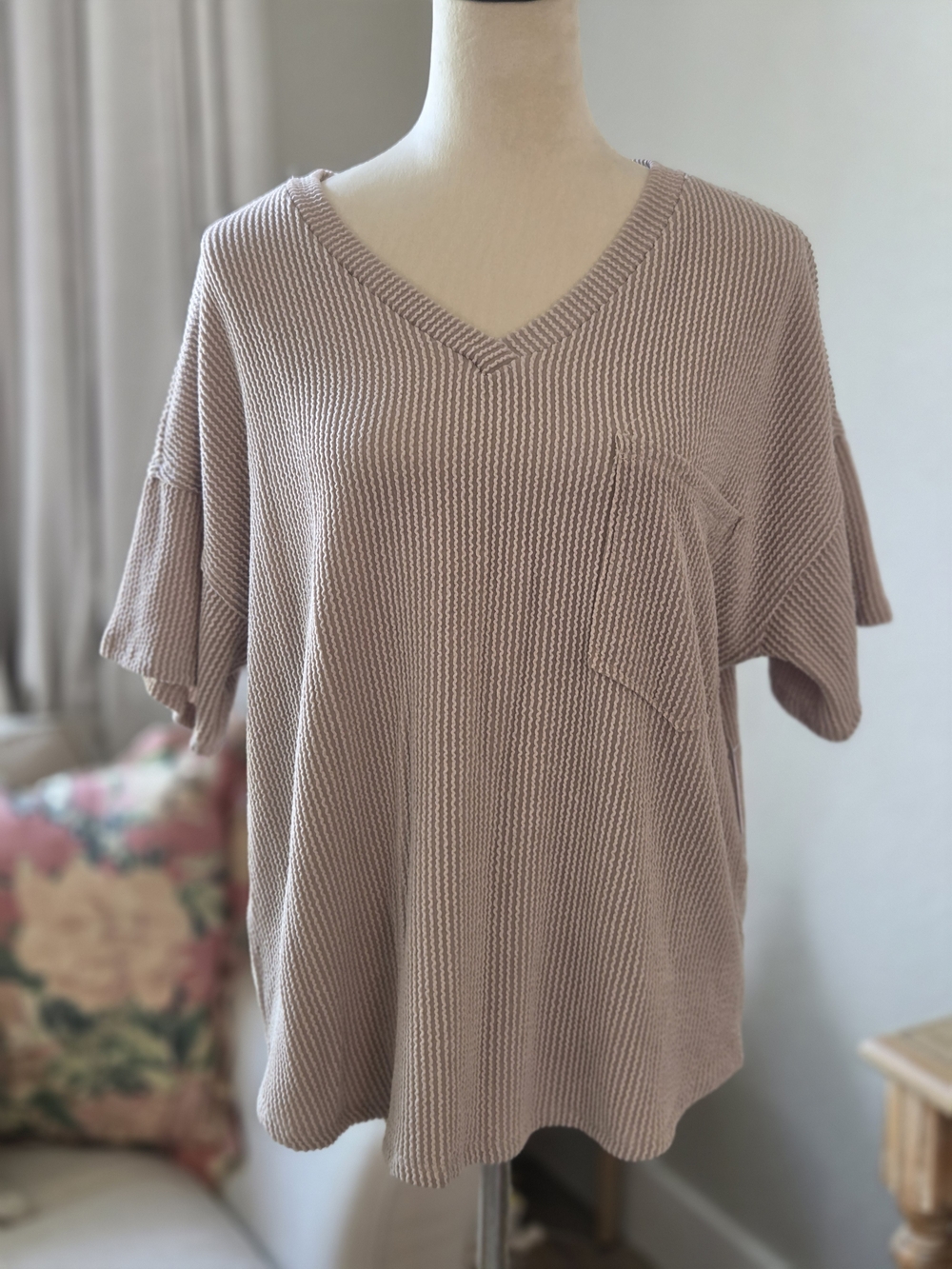 Altar'd State Dusty Mauve V-Neck Short Sleeve Knit with Pocket